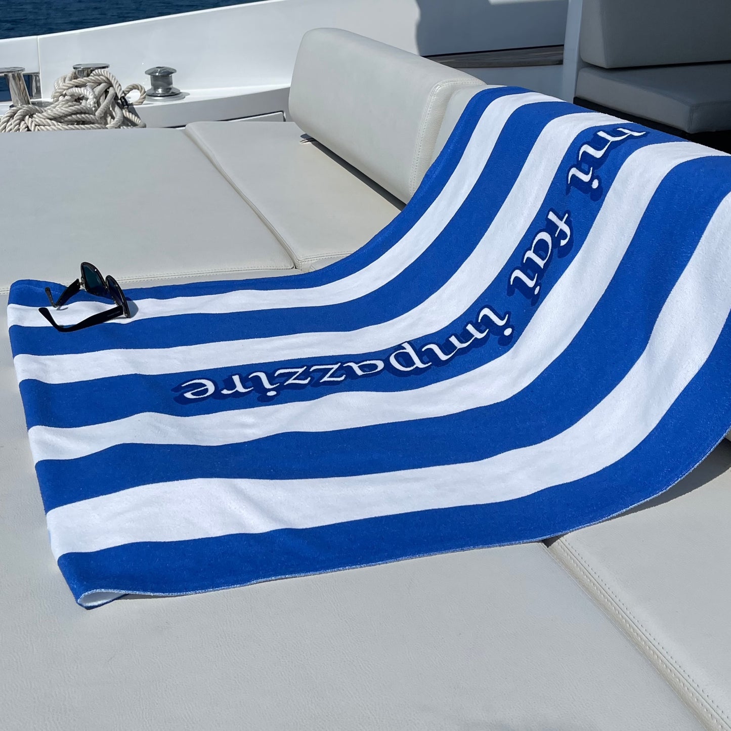Impazzire towel