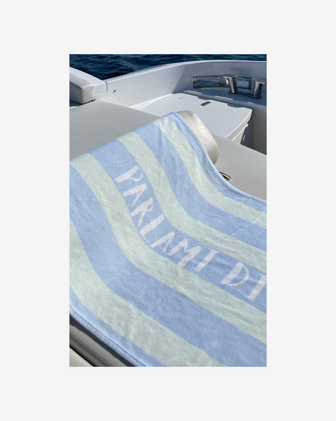 Parlami Di Te Beach Towel