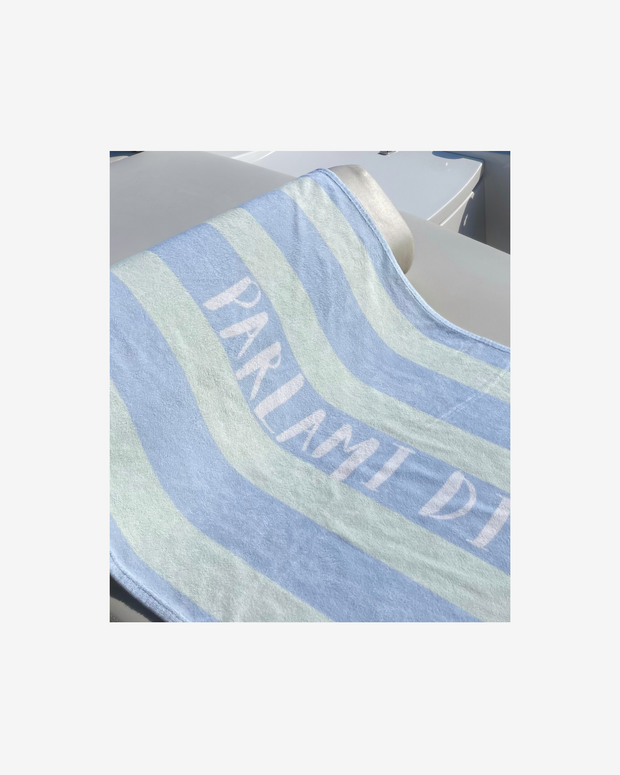 Parlami Di Te Beach Towel